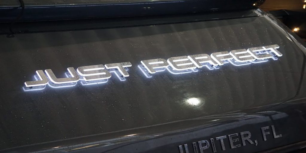 Yacht Graphics & Lettering